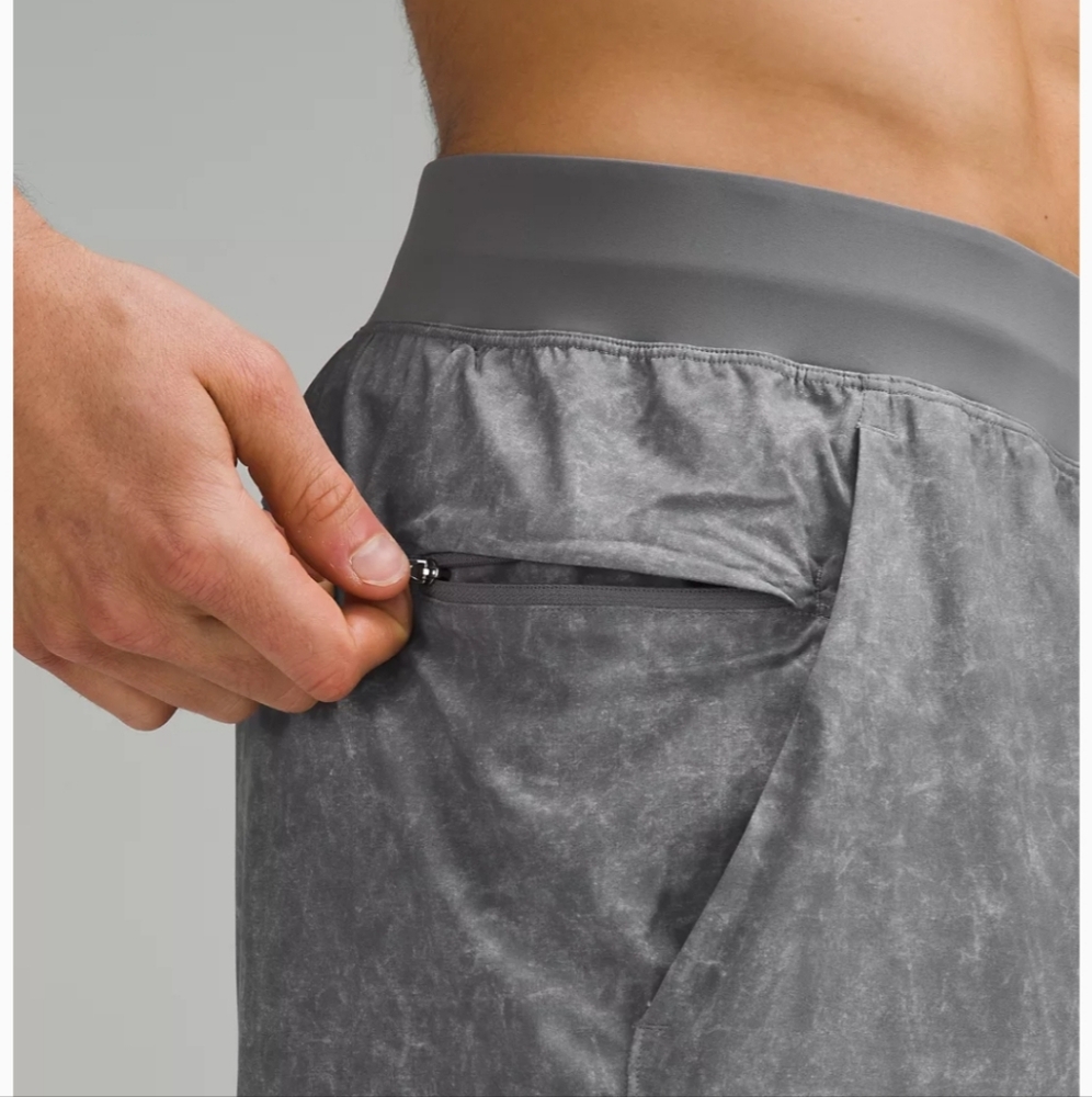 New Lululemon T.H.E  Short 9 Linerless - Picture 5 of 12